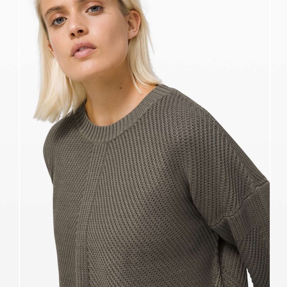 💥SOLD💥 lululemon ‘new heights sweater’ in grey sage - Picture 3 of 8